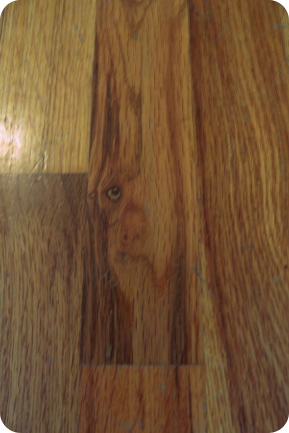 Livingroom_faceinthefloor